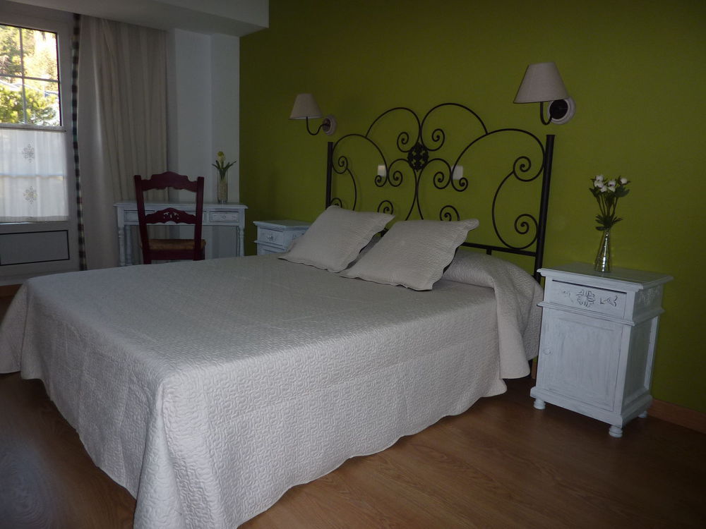 Hotel La Munequilla Miraflores de la Sierra Δωμάτιο φωτογραφία